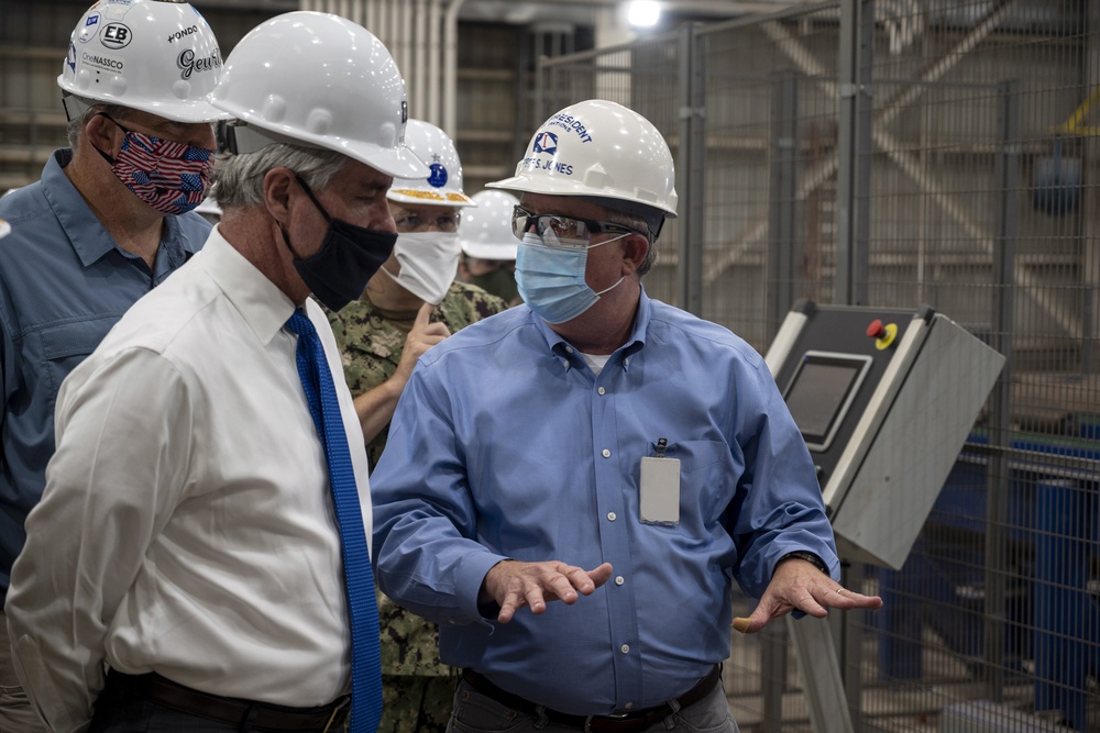 SECNAV Visits Huntington Ingalls Industries Pascagoula