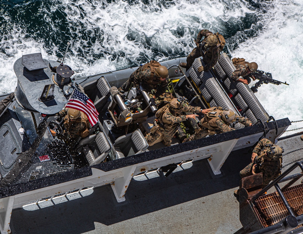 15th MEU’s ADR Det conducts VBSS training