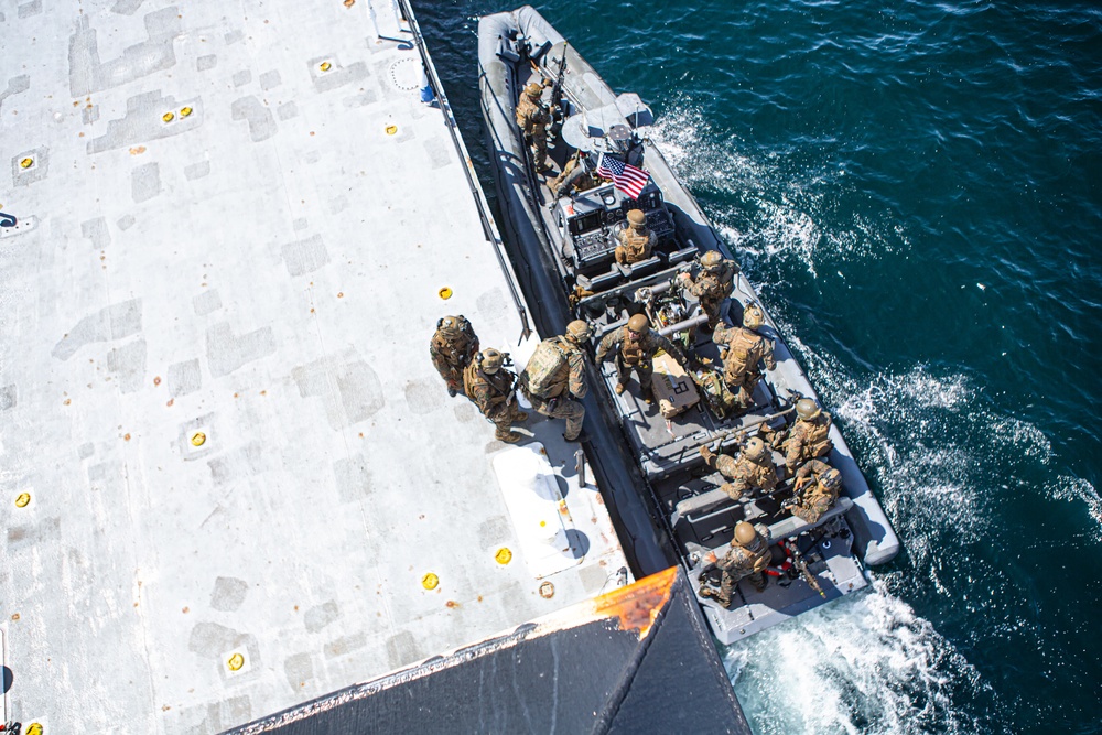 15th MEU’s ADR Det conducts VBSS training