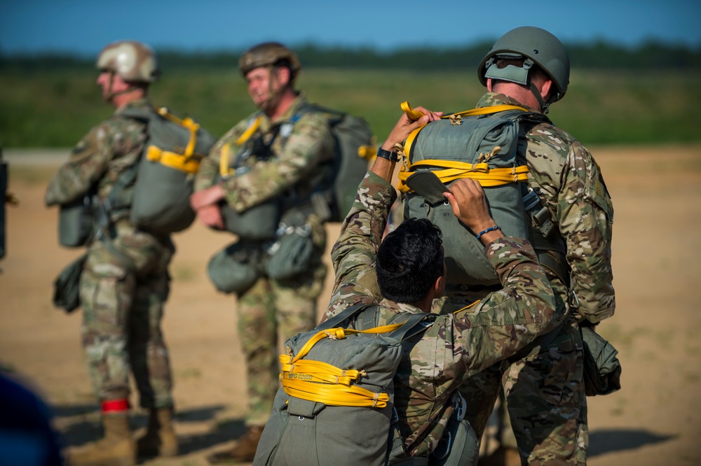 Airborne operations at Fort Bragg