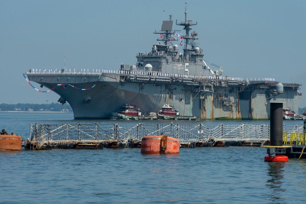 USS BATAAN RETURN TO HOMEPORT