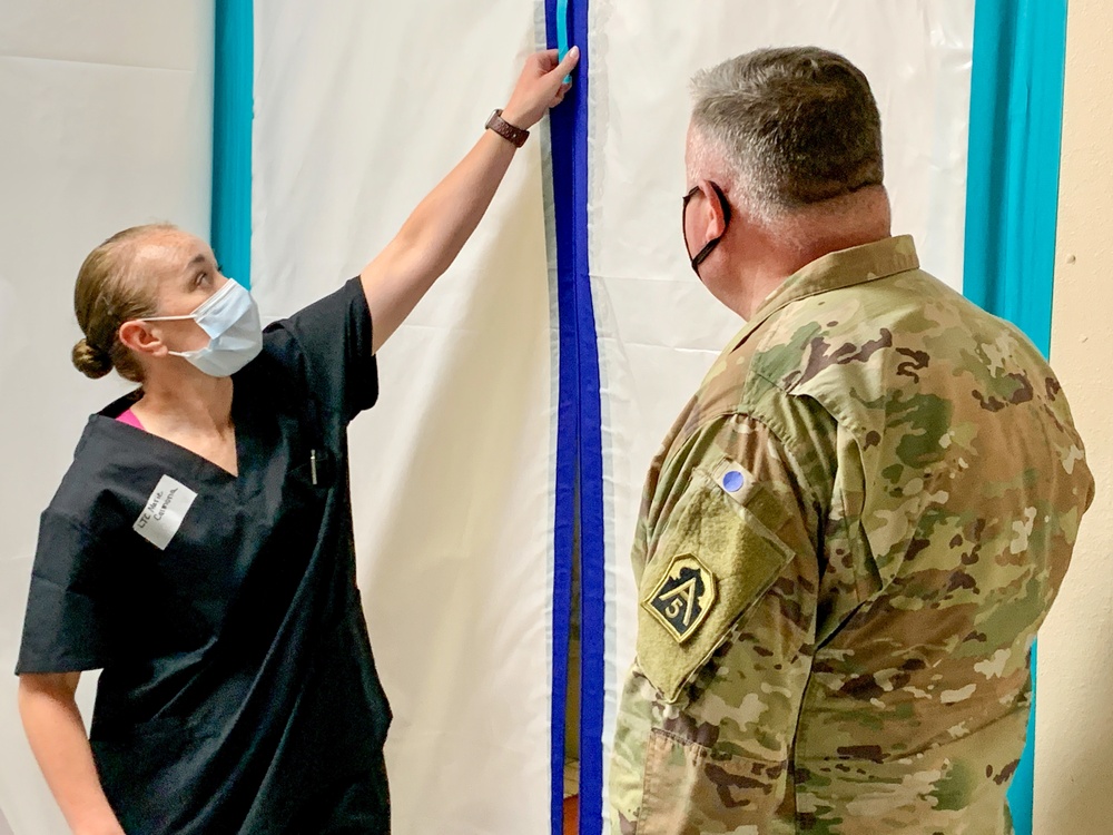 Task Force commander visits Soldiers supporting Houston hospital