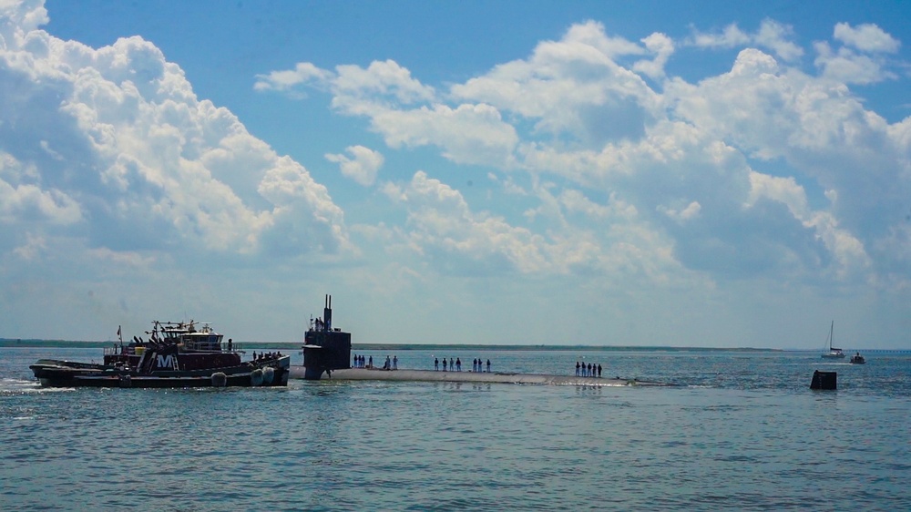 USS Newport News Returns From Deployment