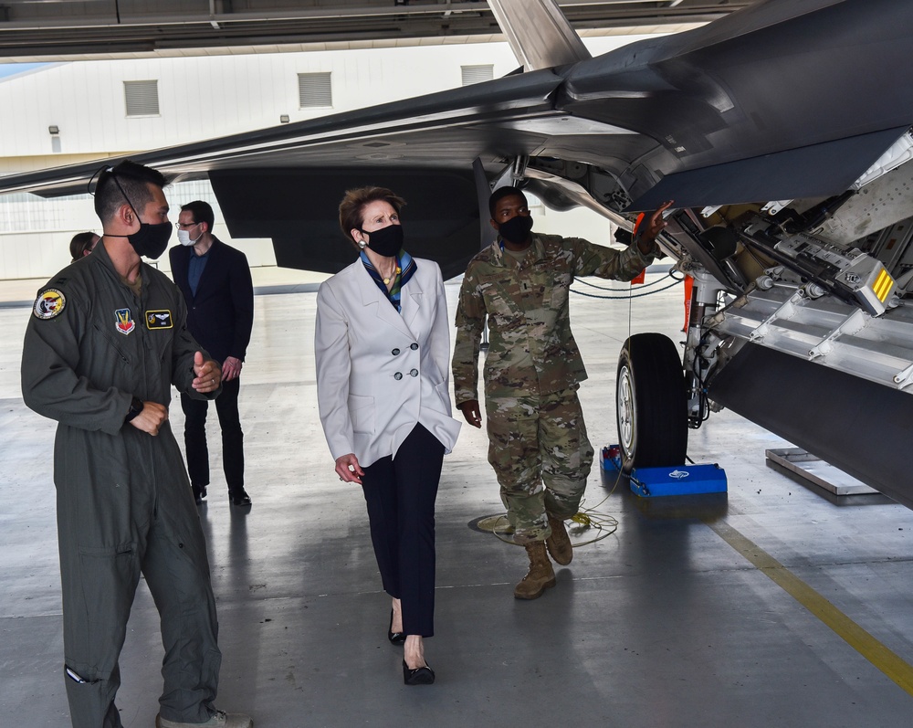 SECAF visits JBLE