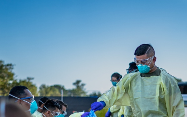 Third wave of MRF-D Marines receive second COVID-19 test