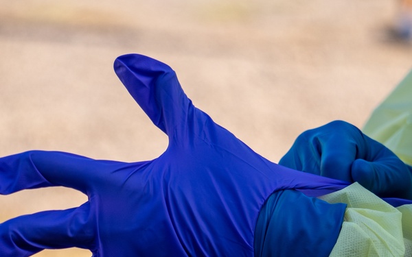 Third wave of MRF-D Marines receive second COVID-19 test