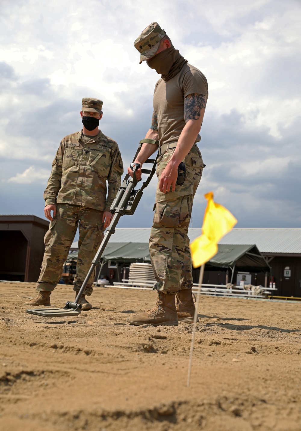 RC-E EOD and MPs conduct metal detector training