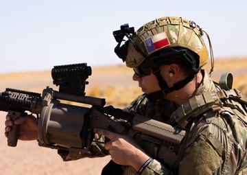 Special Forces trains soldiers on weapons systems