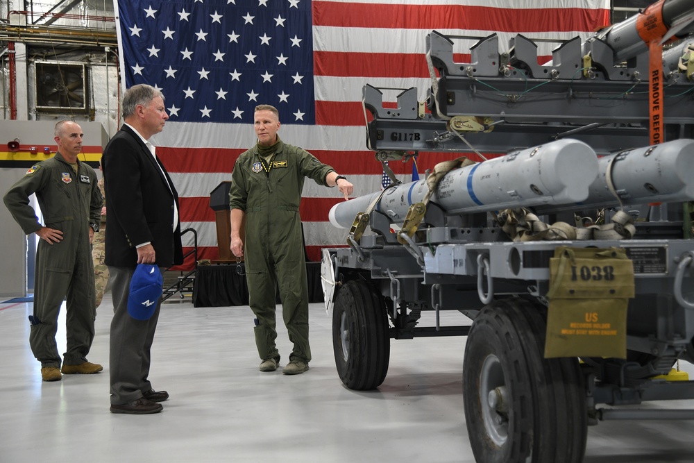 U.S. Rep. Lamborn visits Hill Air Force Base