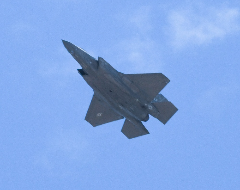 Fly High F-35