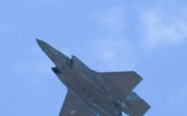 Fly High F-35