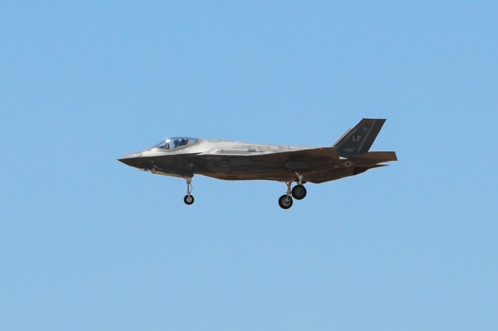 Fly High F-35