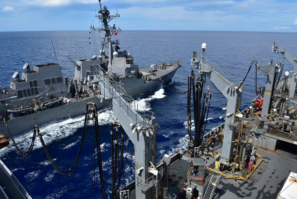 USNS Tippecanoe (T-AO 199) Conducst Underway Replenishment with USS Ralph Johnson (DDG 114)
