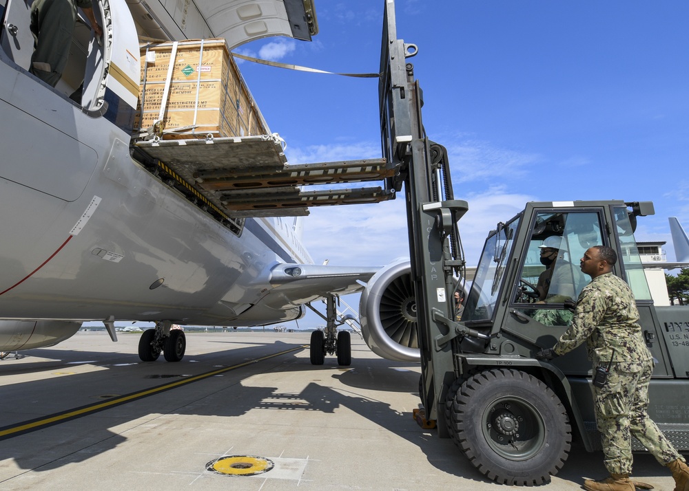 NAF Misawa and VR-58 Conduct Cargo Evolution
