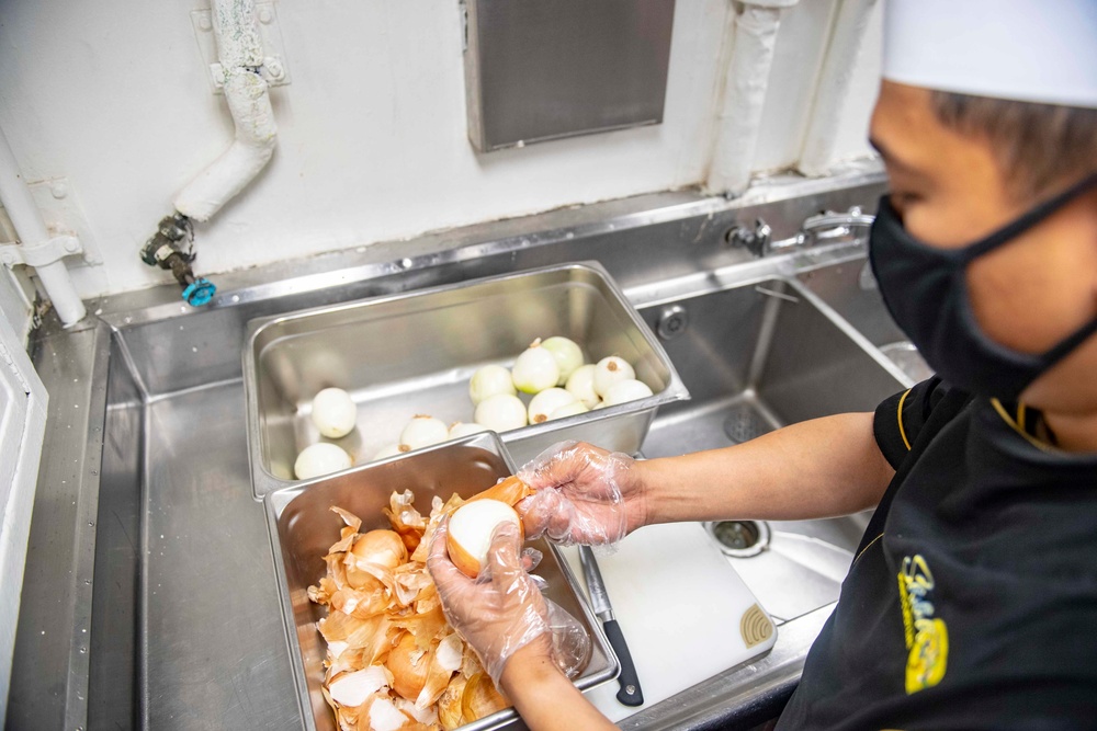 USS Shiloh Meal Preparation