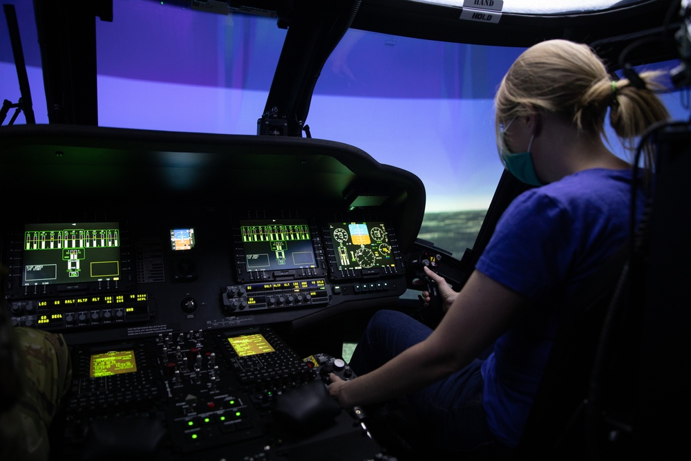 82nd Combat Aviation Brigade Family Readiness Group Learn Flight Simulations