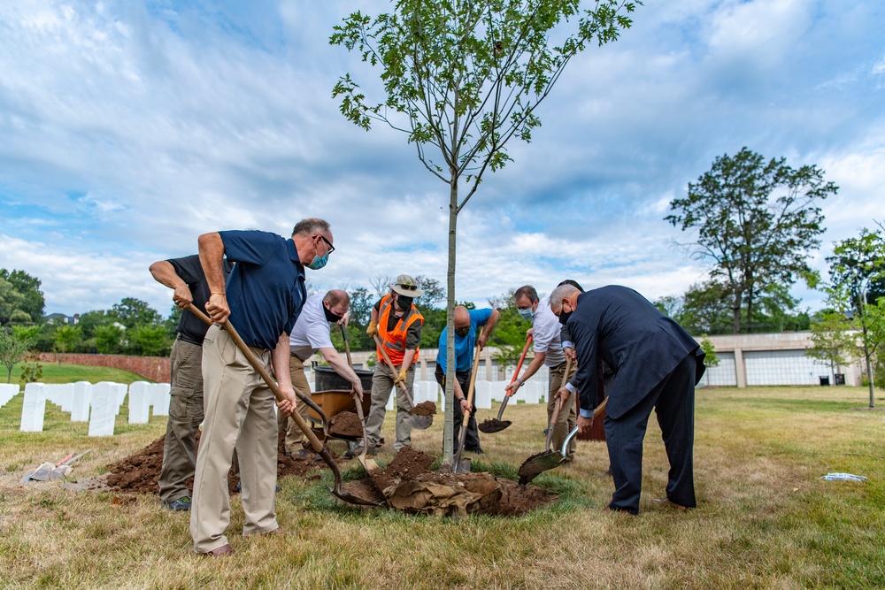 National Association of Landsape Professionals Annual Renewal and Remembrance Event