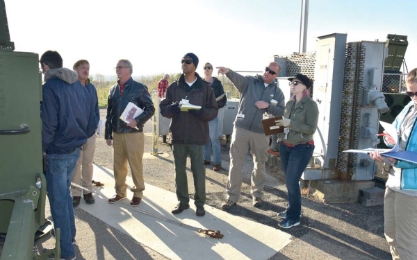 PEO Land Systems engineer receives Navy’s top Emergent Engineer award