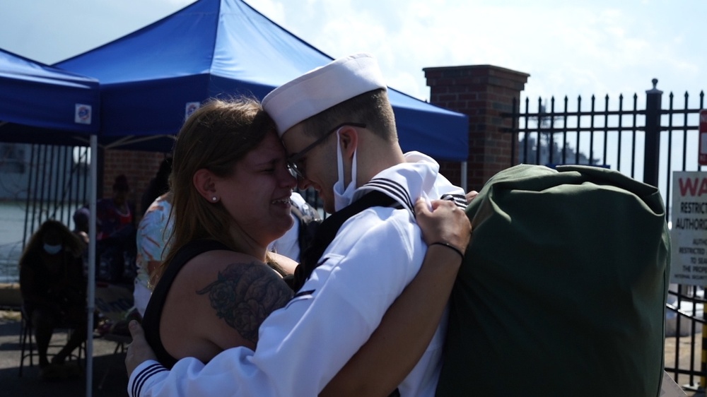 USS Newport News Returns from Deployment