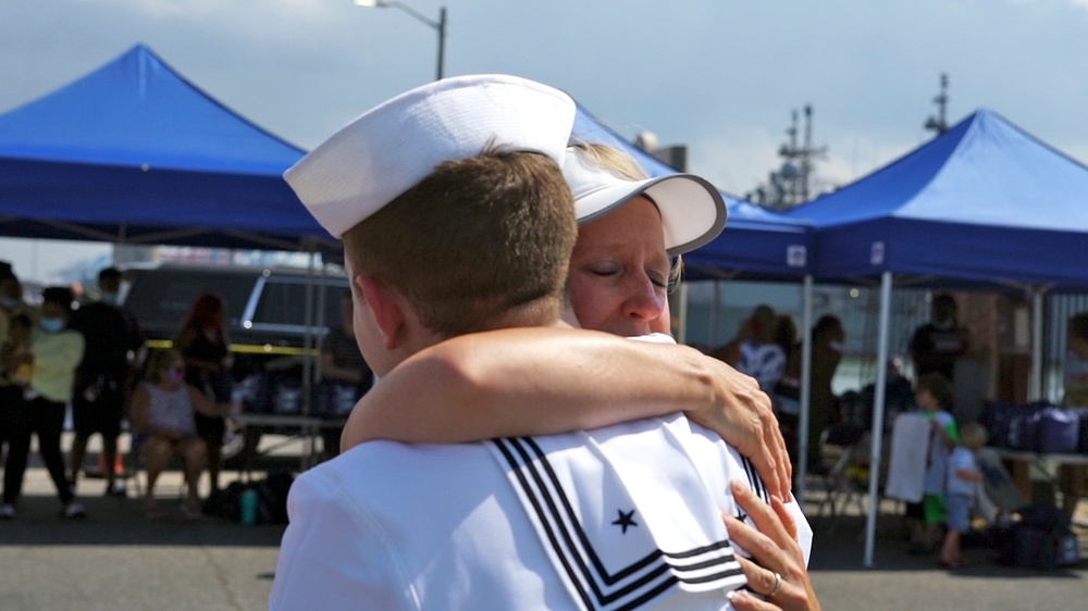 USS Newport News Returns from Deployment