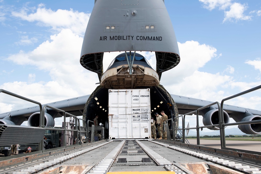 Travis delivers aid to Honduras
