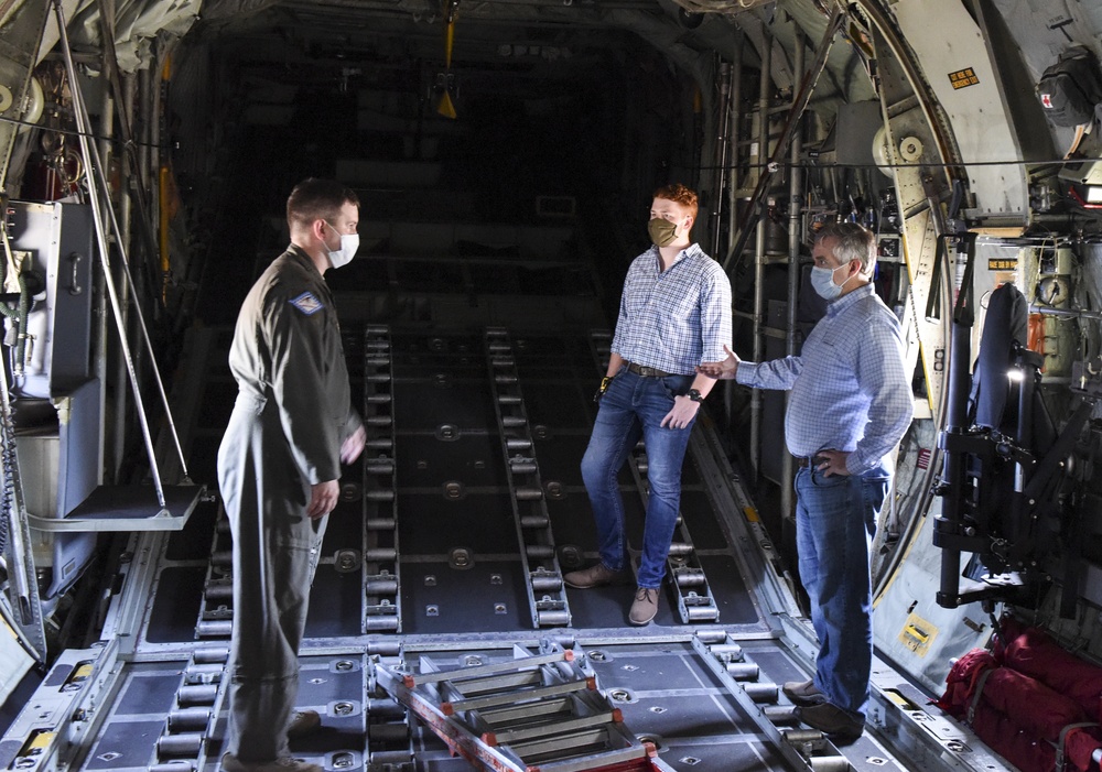 Air National Guard wing receives UV light disinfectant system; first in DOD
