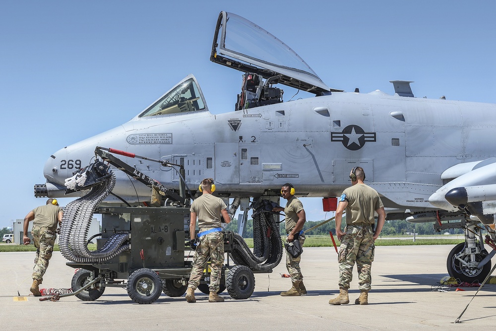 Crews load A-10 munitions