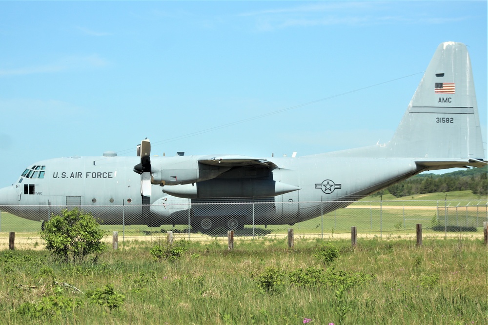 C-130 Hercules training aircraft at Fort McCoy C-130 Hercules training aircraft at Fort McCoy