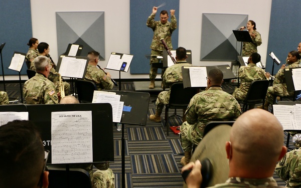 Florida Guard's 13th Army Band conducts rehearsals