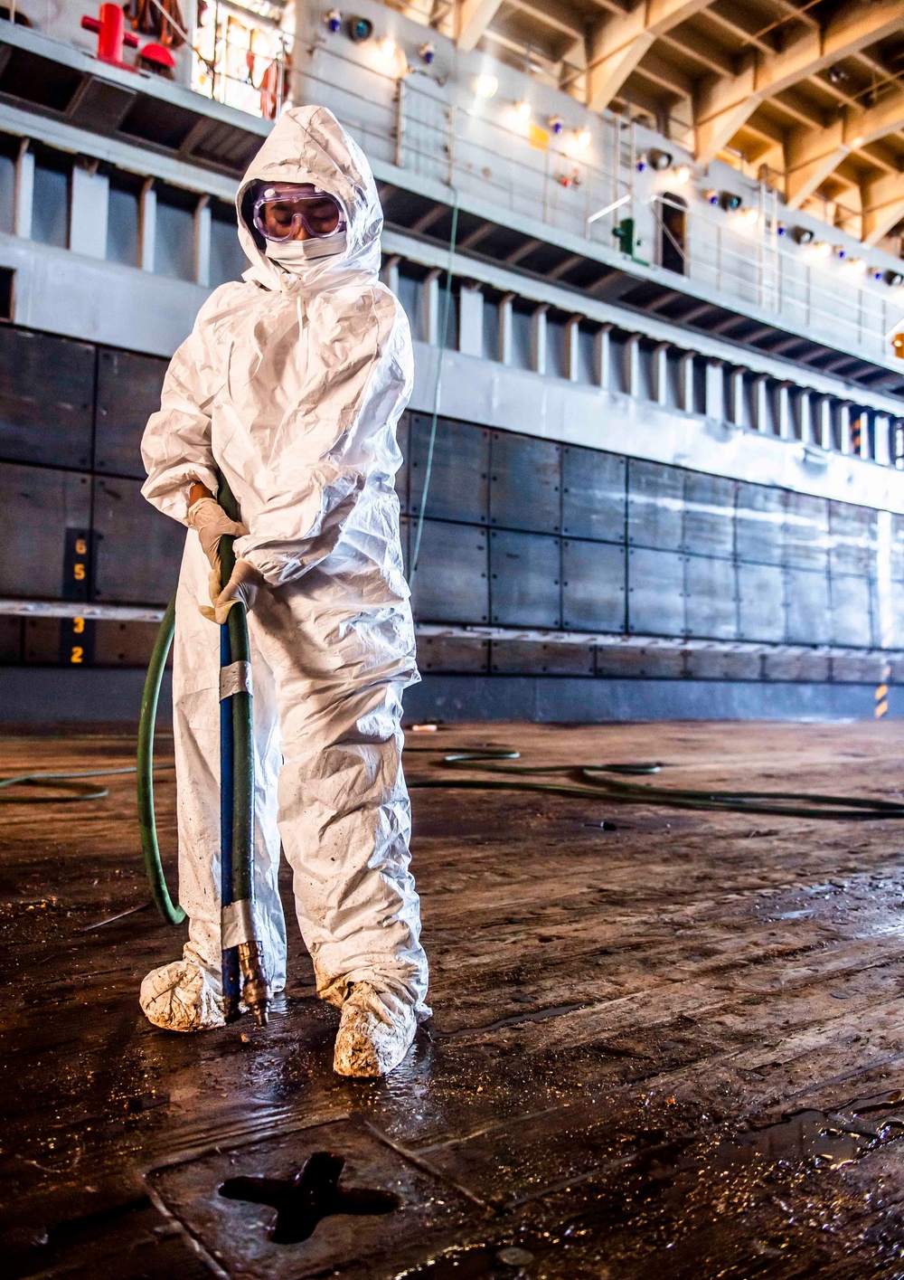 Sailors Aboard USS Germantown (LSD 42) Conduct Preservation Efforts Throughout the Ship