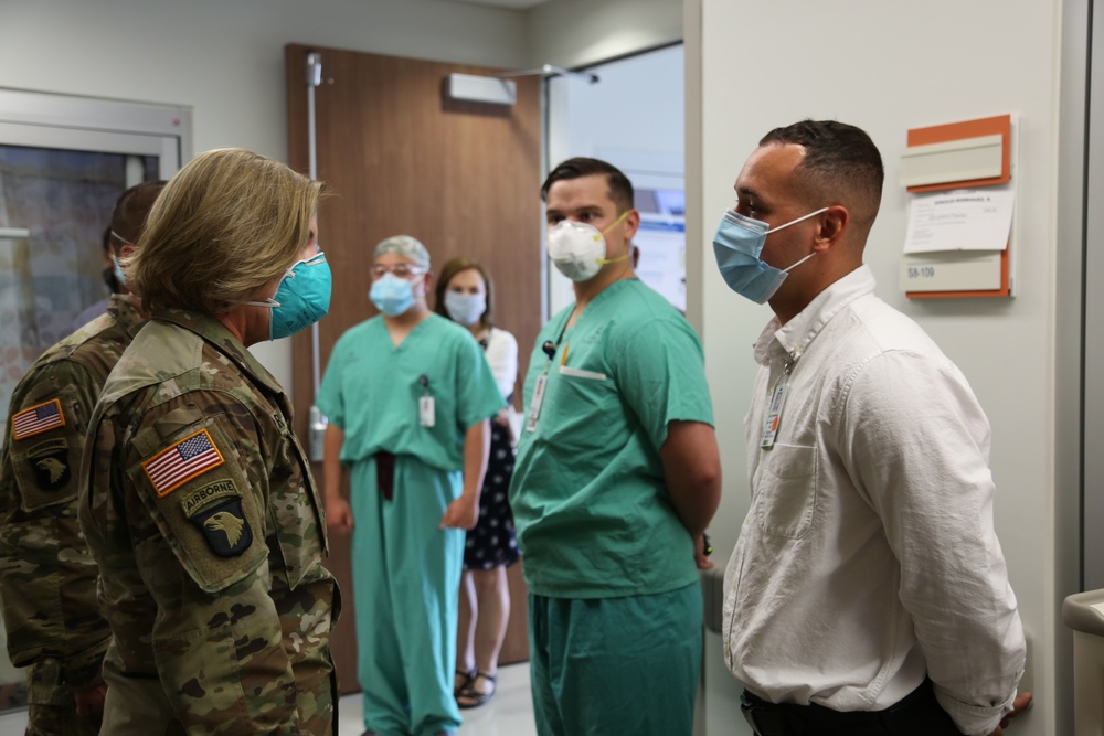 Military leaders visit local San Antonio hospitals