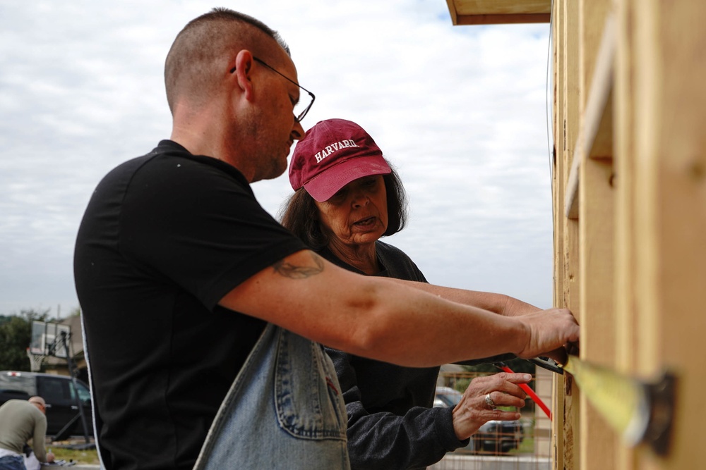 OGS Soldiers Volunteer in Laredo Texas