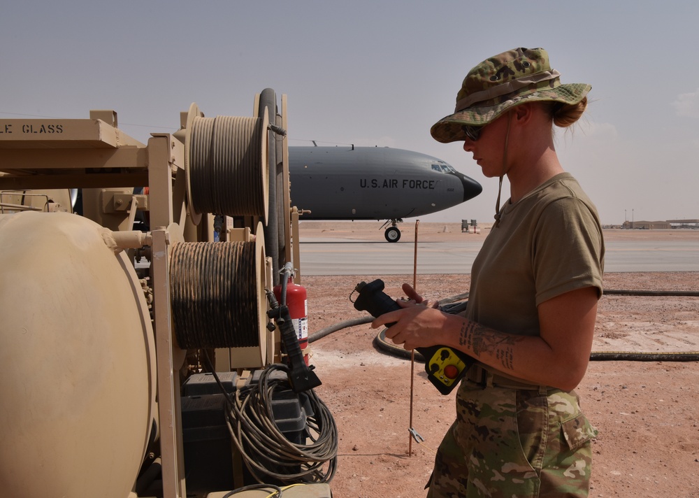 387th ELRS installs rapid refuel line on flightline