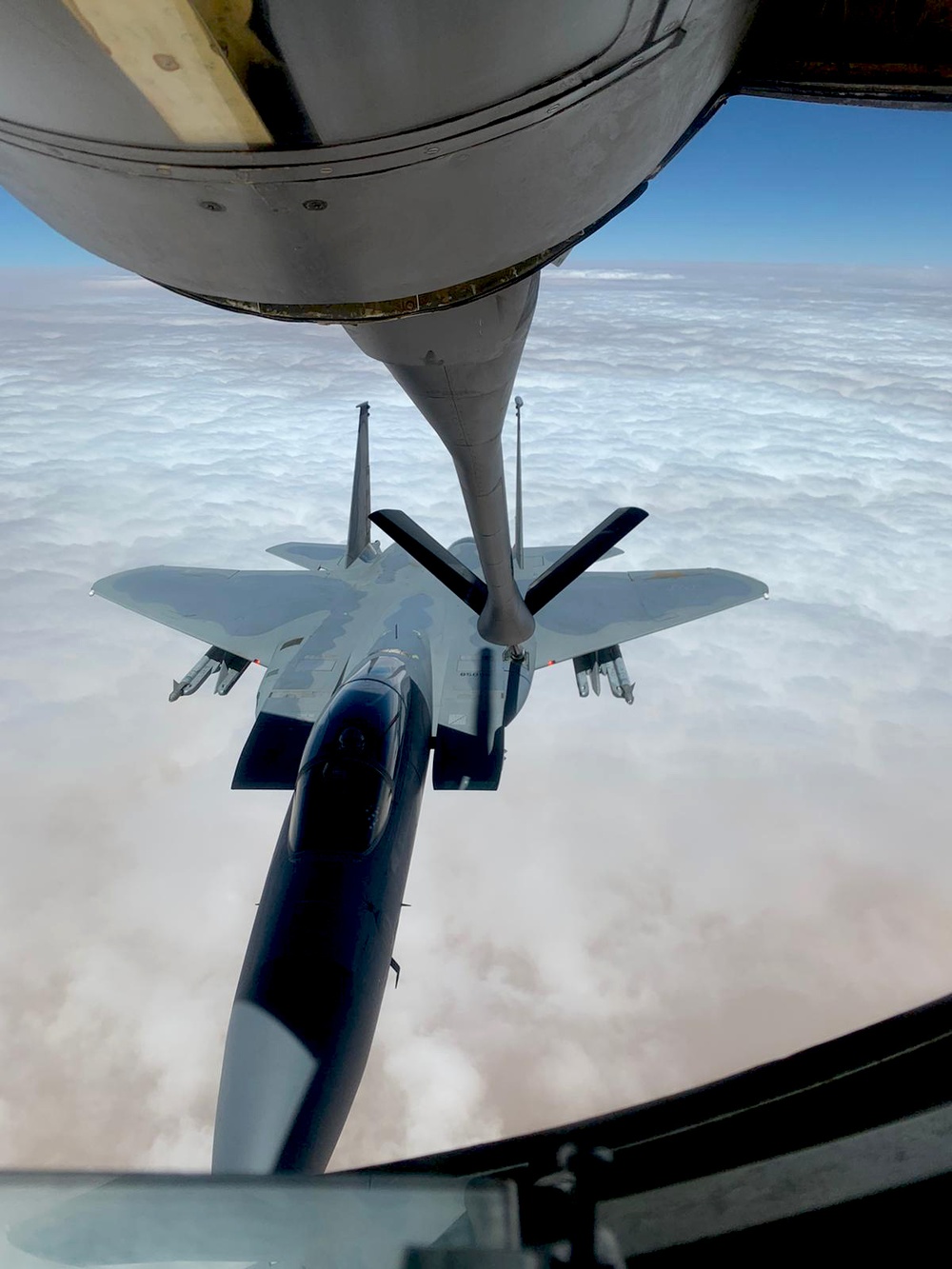 387th ELRS installs rapid refuel line on flightline