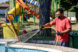 NSA Naples CSADD Chapter Volunteers in Local Italian Community