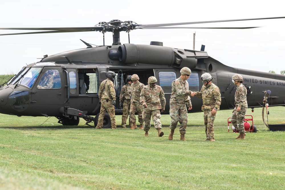 Soldiers conduct refueling operations