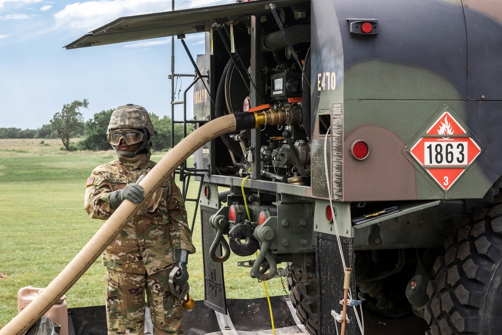 Soldiers conduct refueling operations