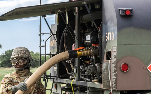 Soldiers conduct refueling operations