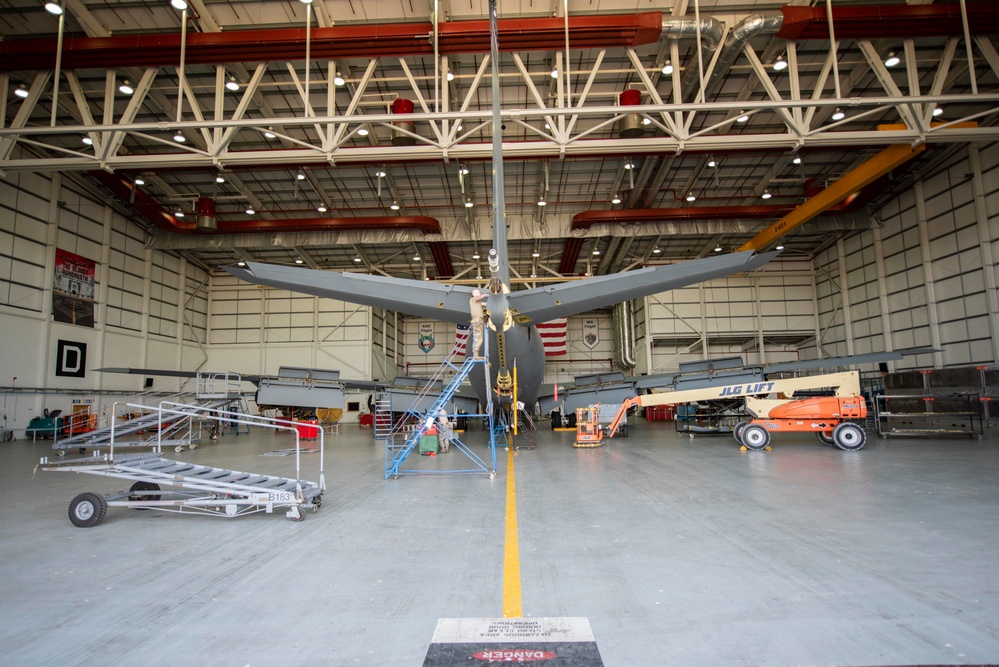 100th MXS Hydraulics section makes large impact through boom maintenance