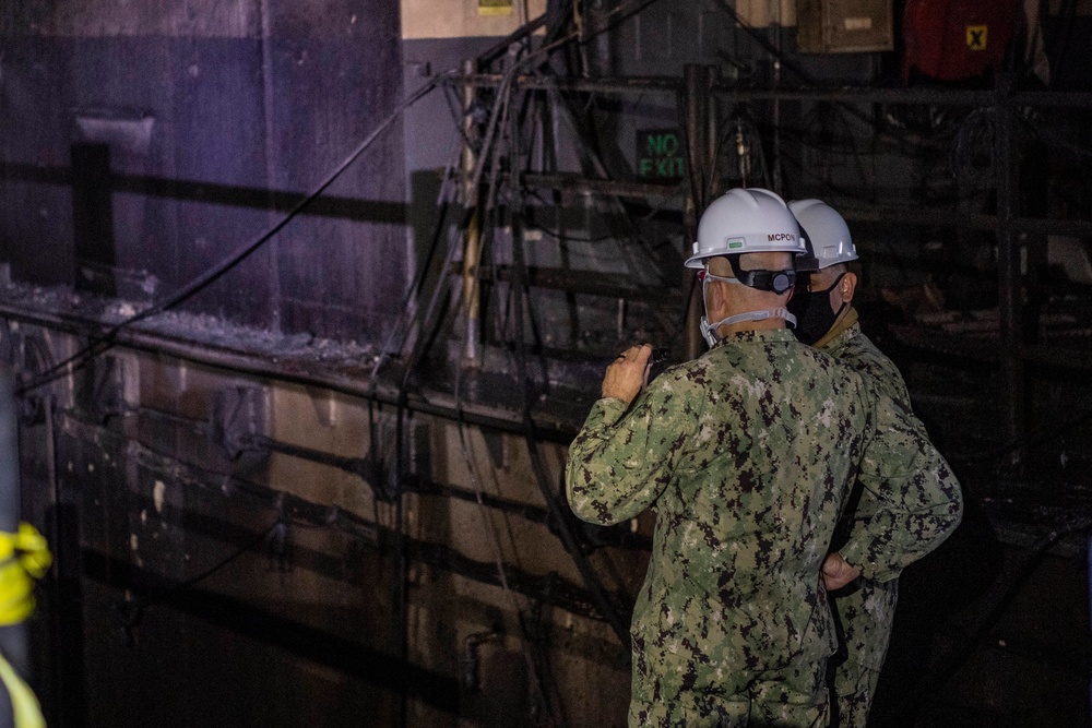 MCPON Visits USS Bonhomme Richard (LHD 6)