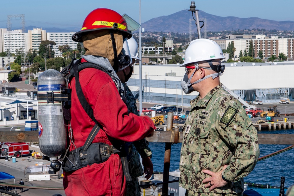 MCPON Visits USS Bonhomme Richard (LHD 6)