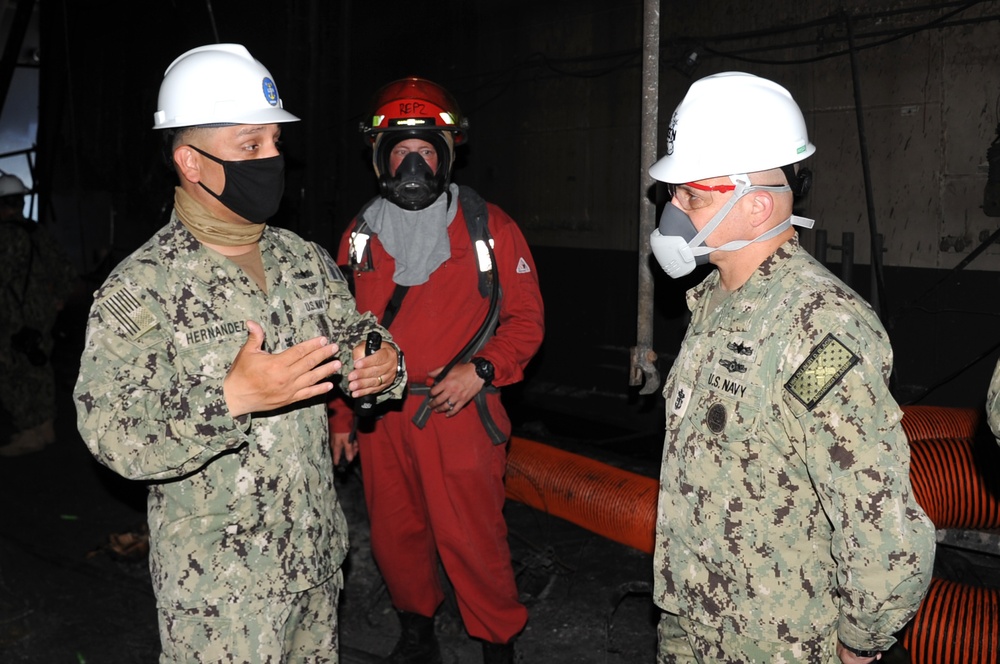 MCPON Visits USS BonhommeRichard (LHD 6)