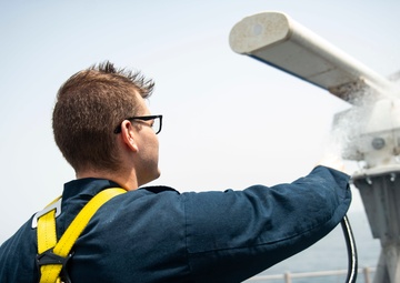 Vella Gulf Conducts Operations in the Arabian Sea