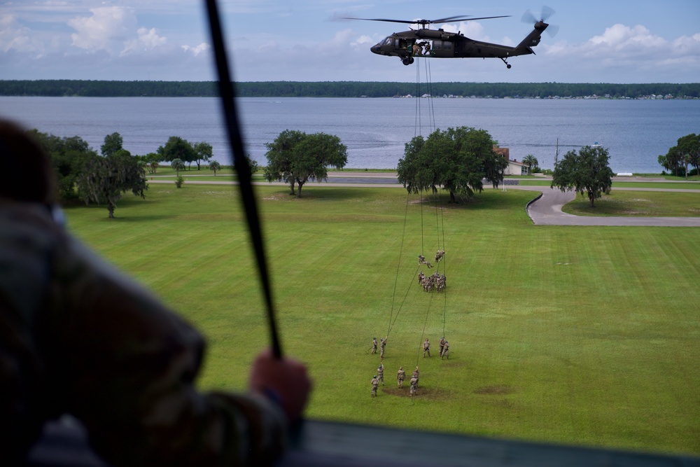 Florida Army National Guard Soldiers participate in Air Assault course