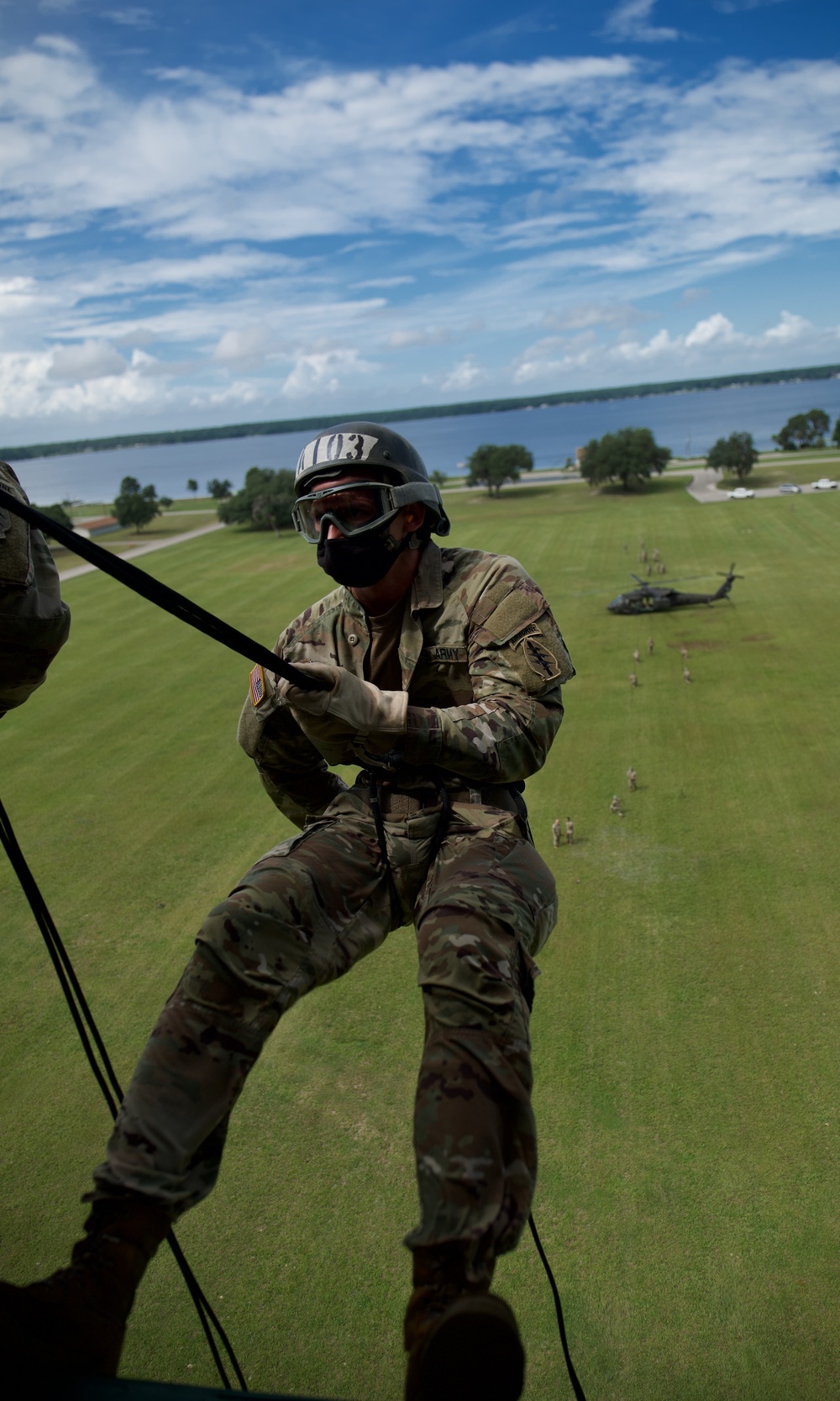 Florida Army National Guard Soldiers participate in Air Assault course