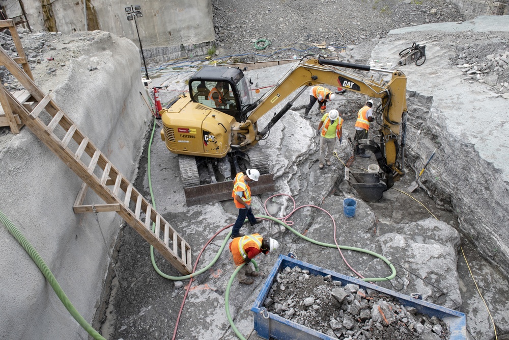 Concrete placement builds momentum with monolithic effort