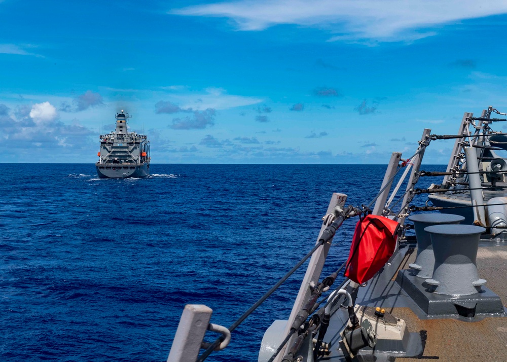 USS Mustin Conducts Replenishment-at-Sea