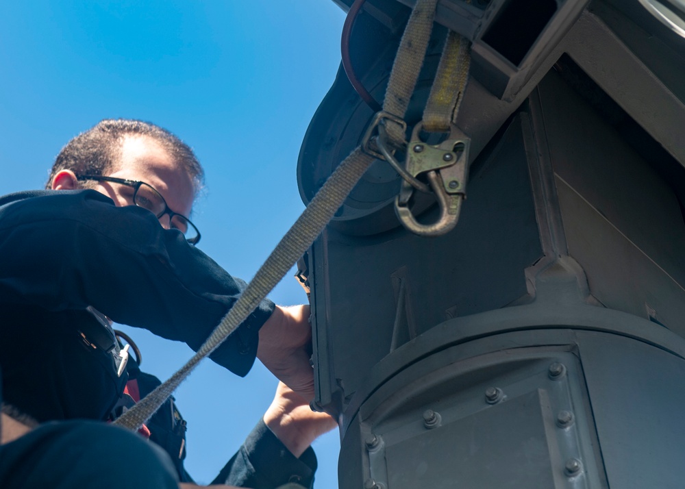 Sailors Conduct Maintenance Onboard USS Mustin