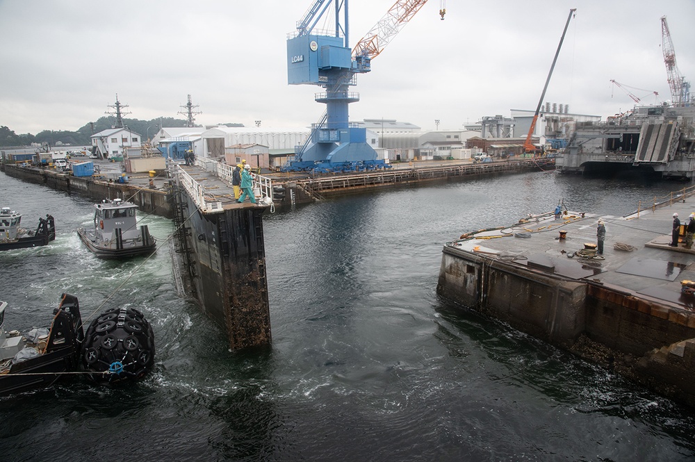 FLEET ACTIVITIES YOKOSUKA DRY DOCK OPERATIONS