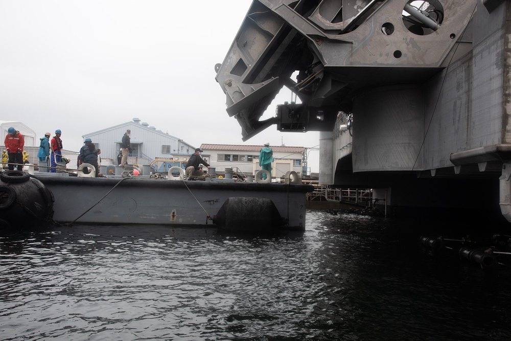 FLEET ACTIVITIES YOKOSUKA DRY DOCK OPERATIONS